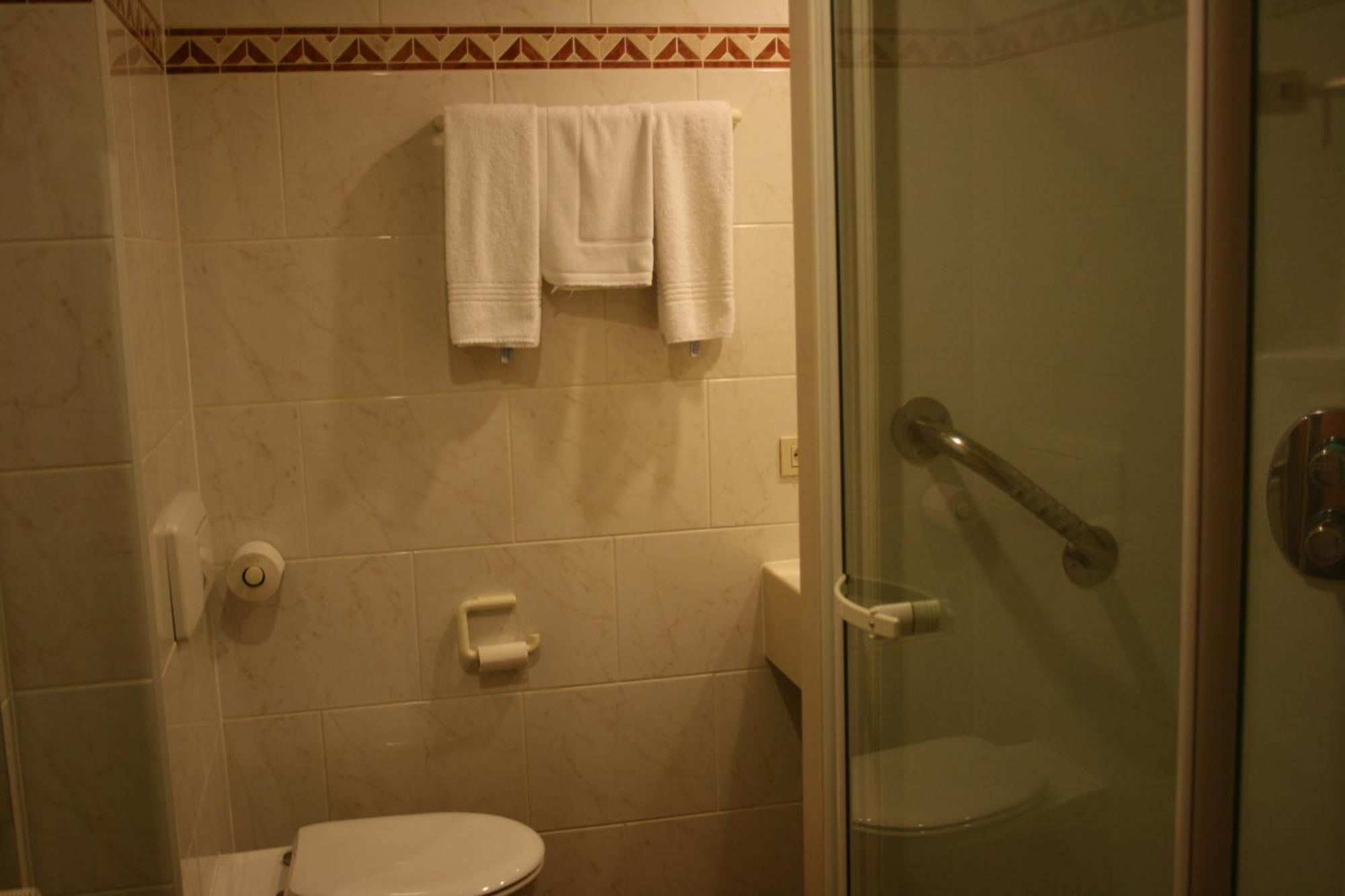 טילט Hotel Shamrock מראה חיצוני תמונה